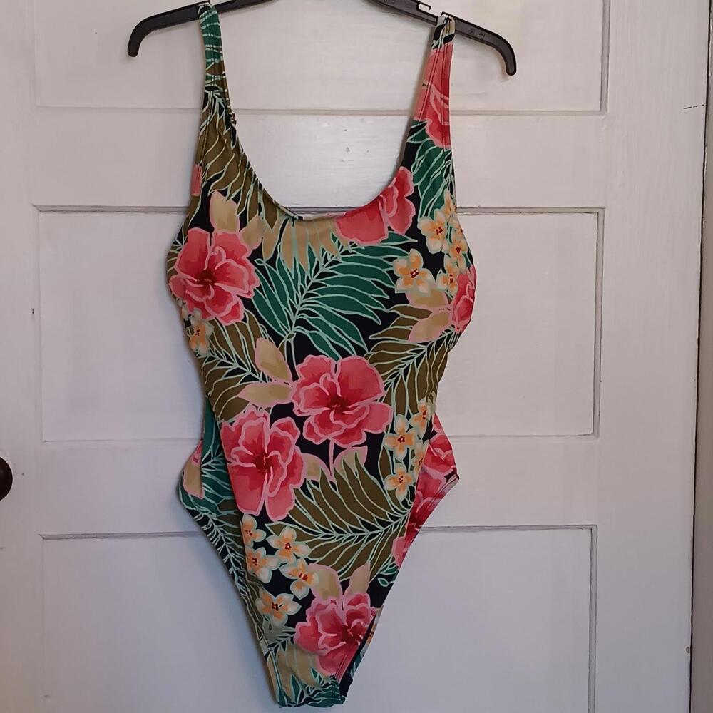 Hurley Women's UPF 50+ Sun Protection One Piece Swimsuit XL Floral Hawian Print